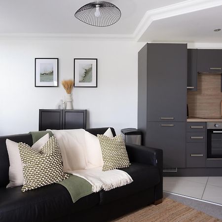 London Mews, Modern Apartment - Sleeps 4 ヨーク エクステリア 写真