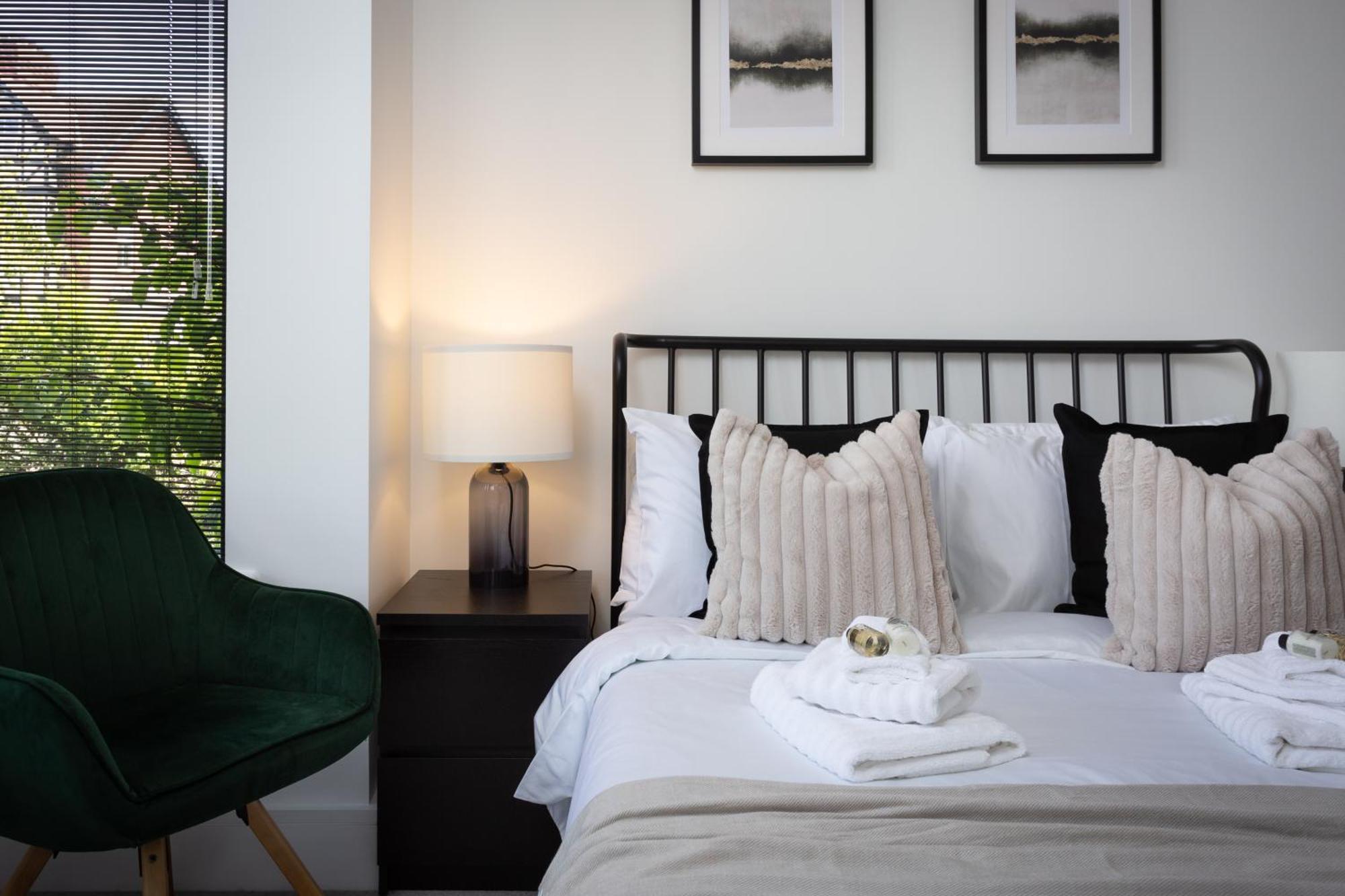London Mews, Modern Apartment - Sleeps 4 ヨーク エクステリア 写真