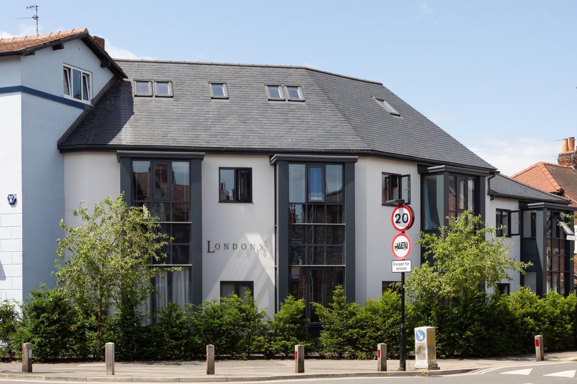 London Mews, Modern Apartment - Sleeps 4 ヨーク エクステリア 写真